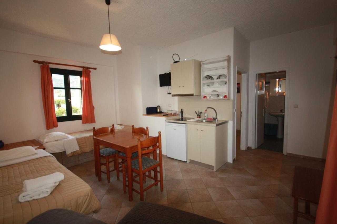 Cyclades Beach Apartments Chrisopigi  Ngoại thất bức ảnh