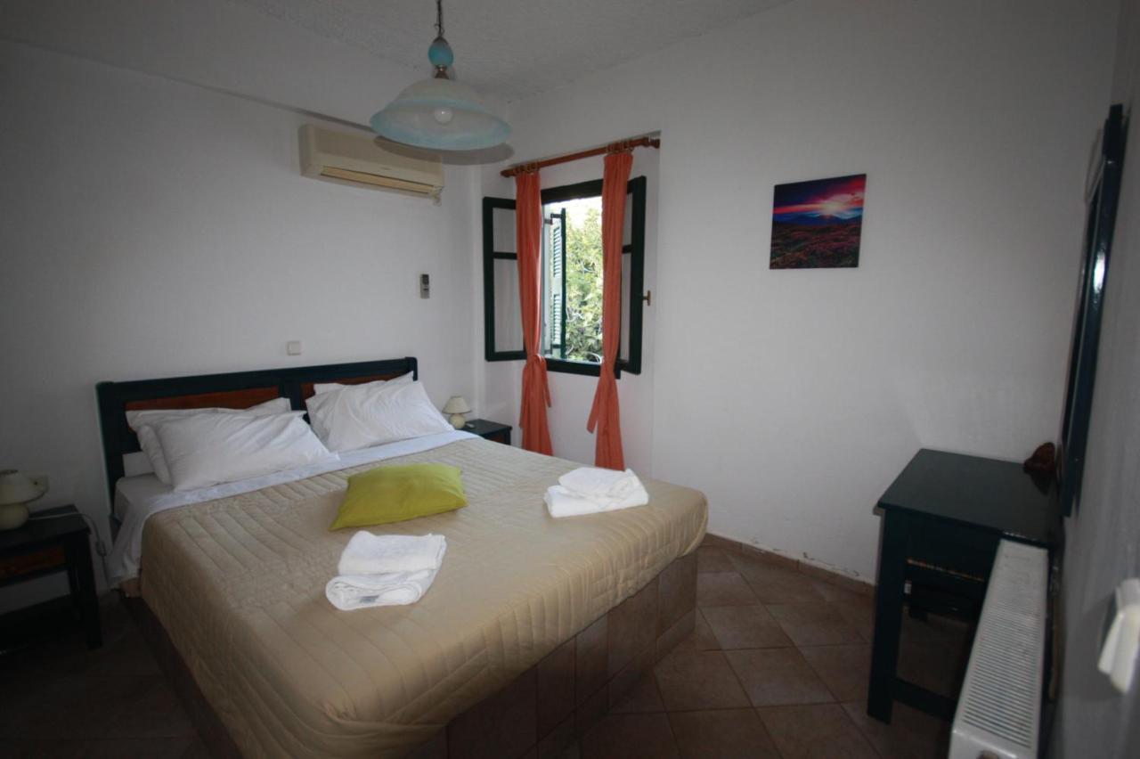 Cyclades Beach Apartments Chrisopigi  Ngoại thất bức ảnh